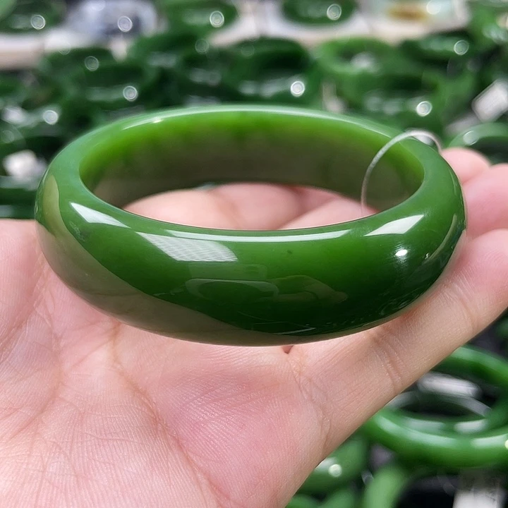 未镶嵌手镯和田玉（碧玉）