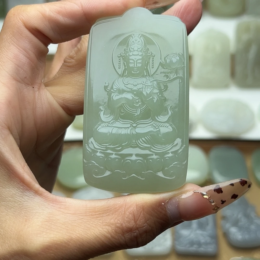 ，***涯和田玉未镶嵌颈饰