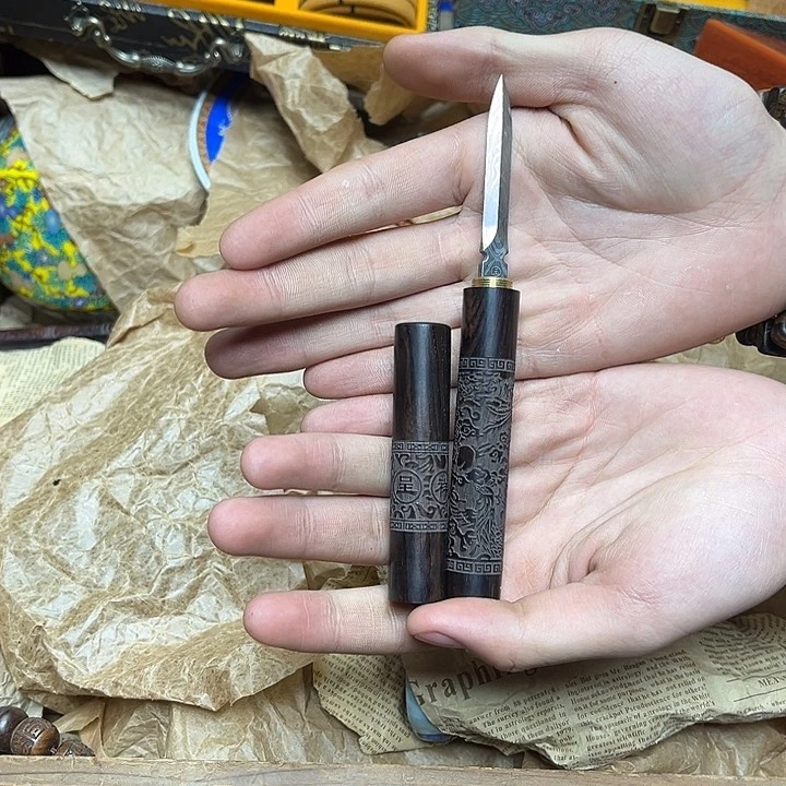 大叶紫檀（黑酸枝木类）