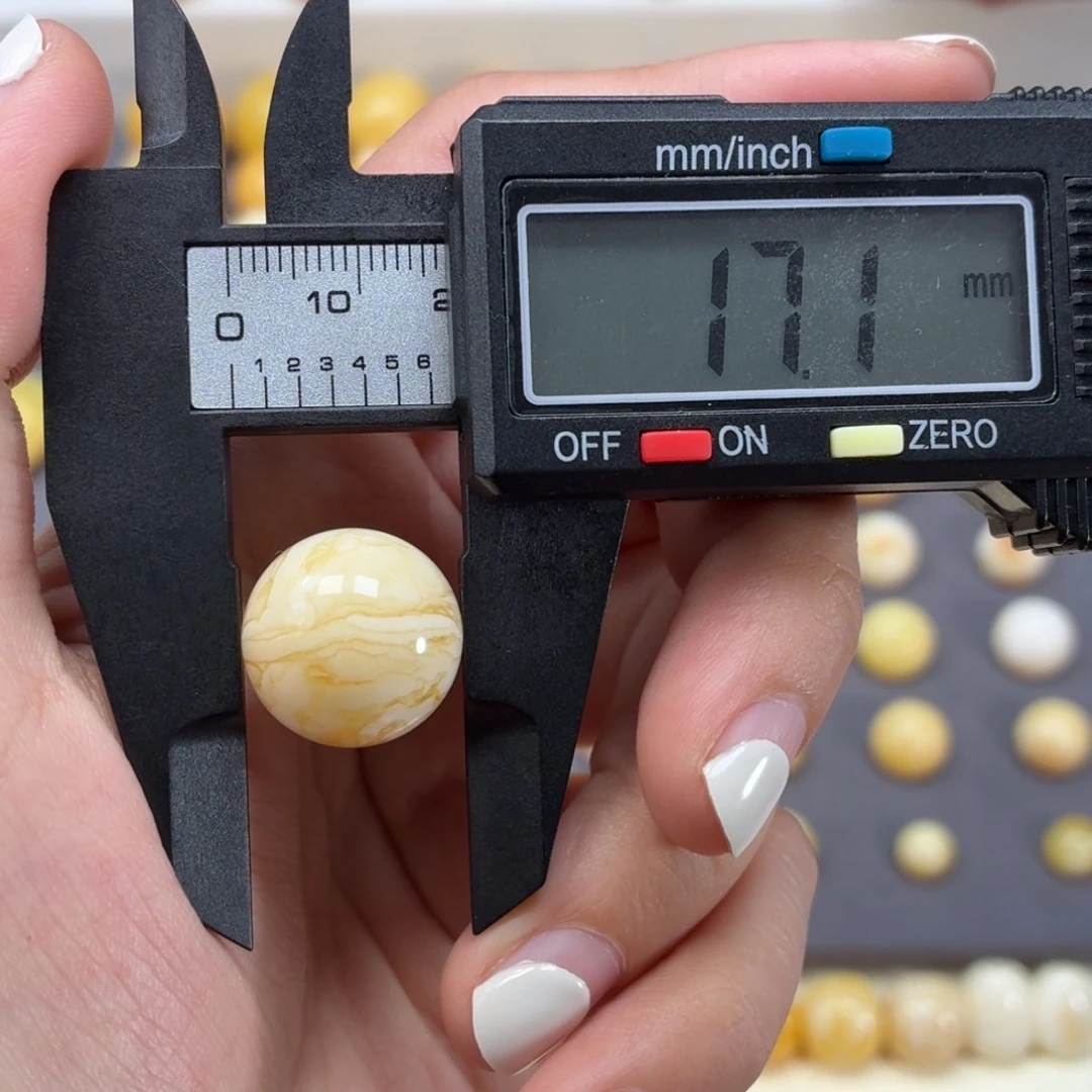 琥珀未镶嵌裸石俄料17mm