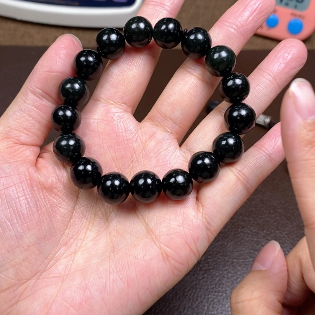 用***1和田玉（糖玉）未镶嵌手链