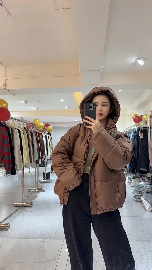 慧慧主推连帽冬款外套