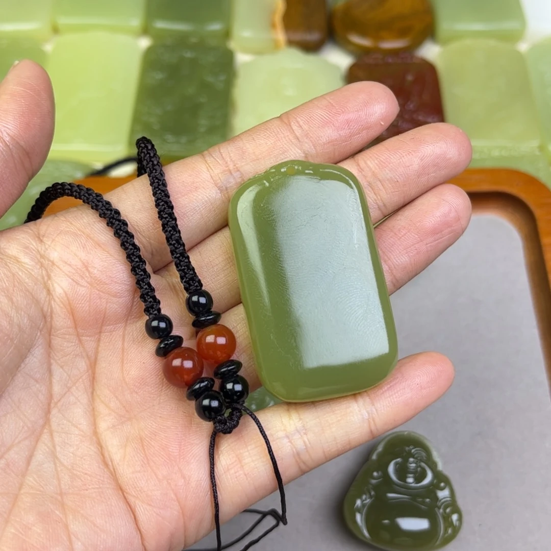 新疆昆仑山料无事牌