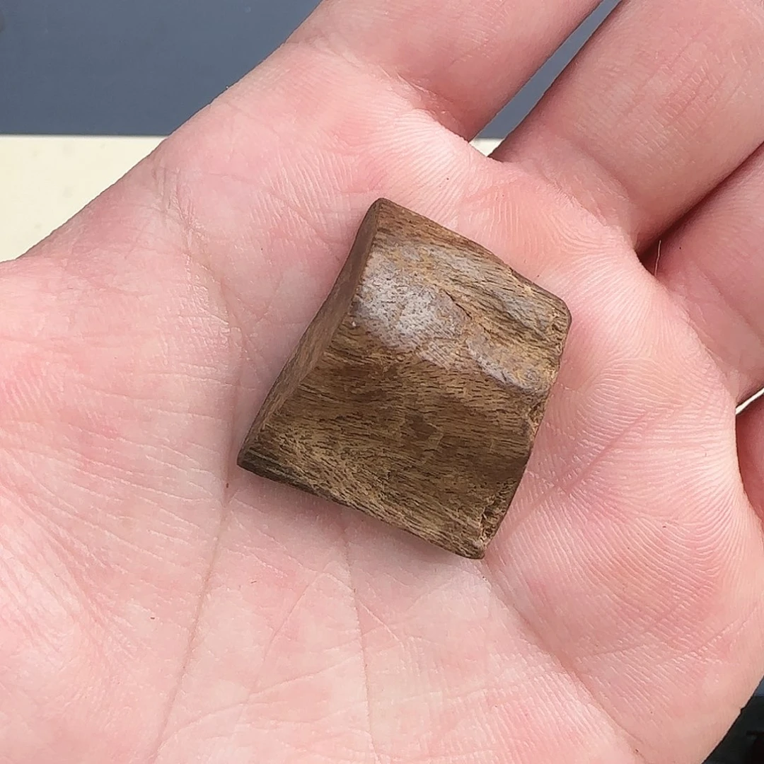 沉香吊坠土熟沉水达拉干吊坠
