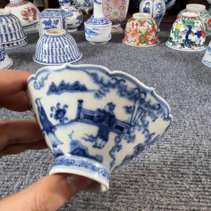 清***正摆件一个青花的小杯子