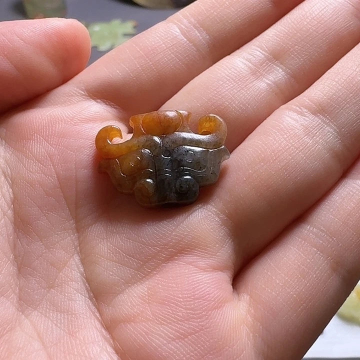 恒***鑫颈饰未镶嵌和田玉（糖玉）