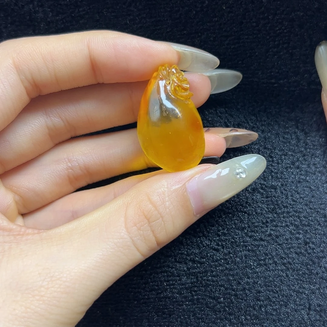 琥珀未镶嵌珠宝奇石