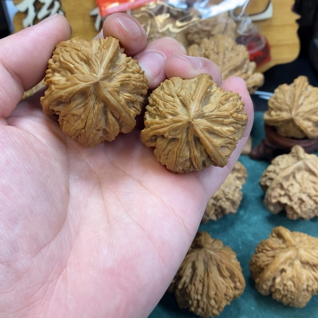 文玩核桃把件文山三棱40全品