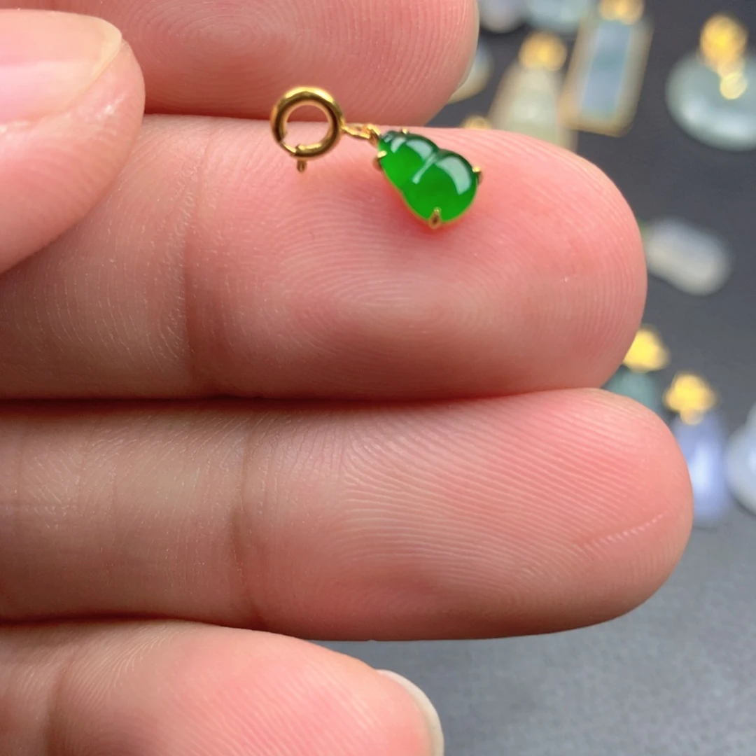 【闪购商品】颈饰18K金镶嵌翡翠翡翠