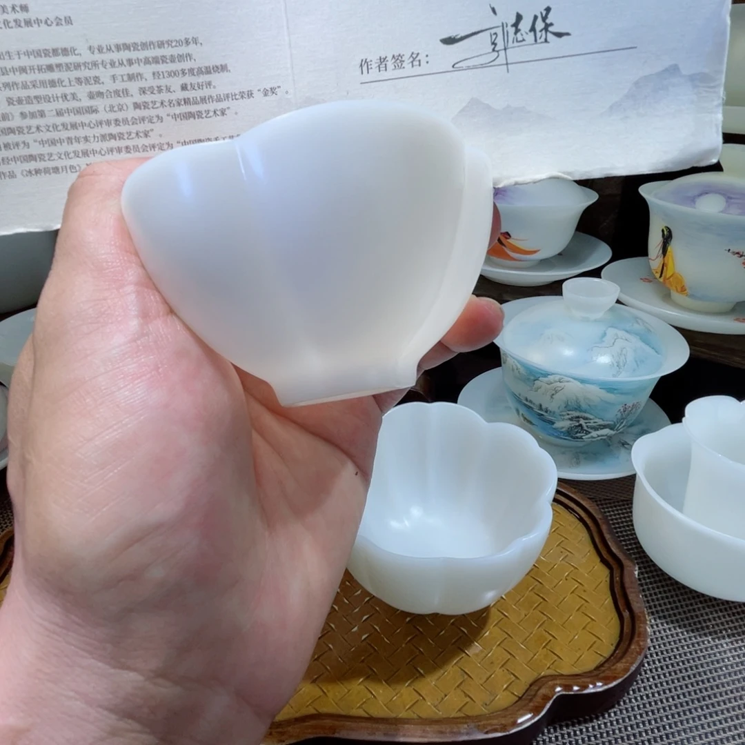 锐***店手绘的小可爱也是我喜欢看了这么