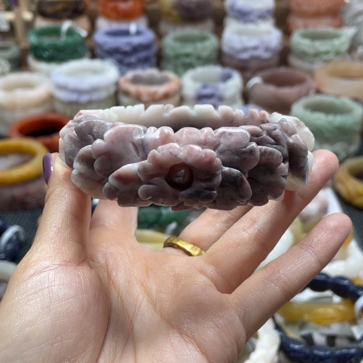 未镶嵌手镯石英质玉