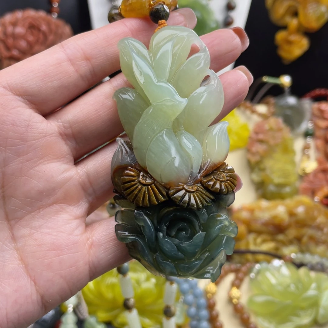 未镶嵌蛇纹石玉颈饰