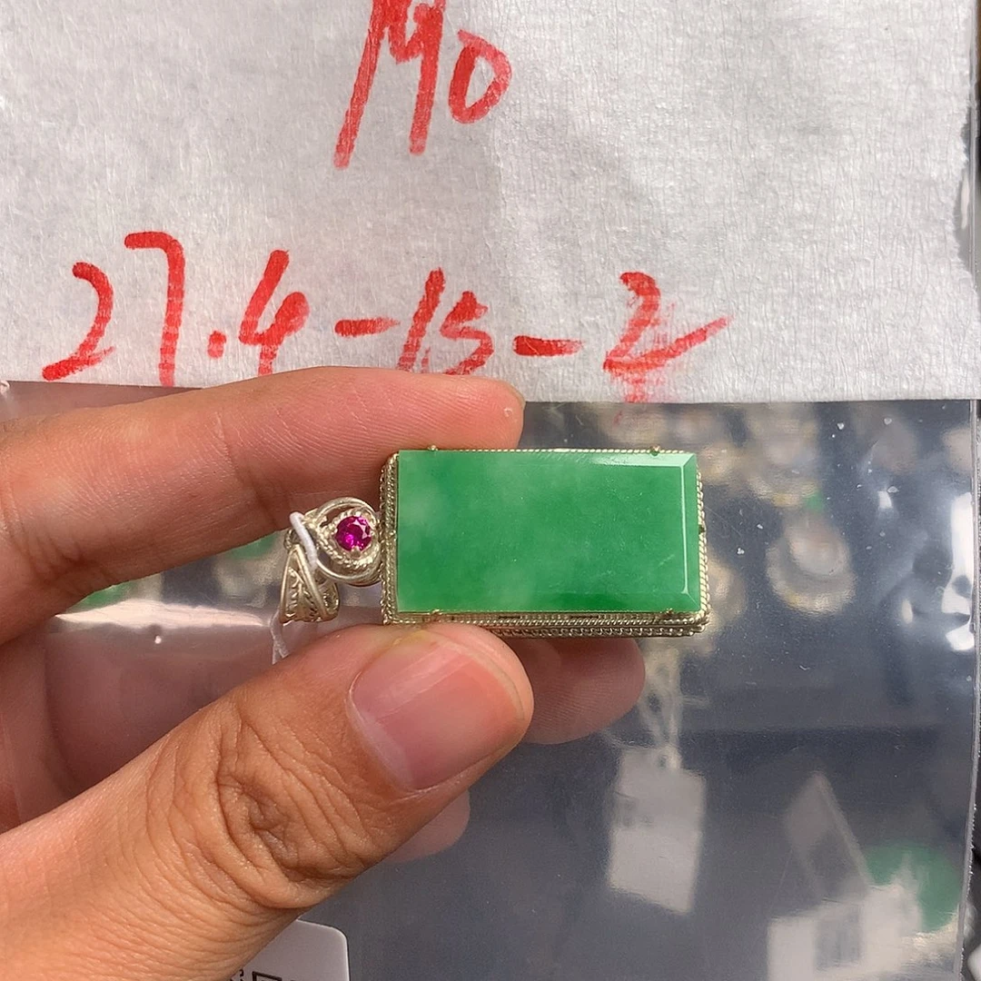 定制翡翠未镶嵌天然缅甸翡翠A货