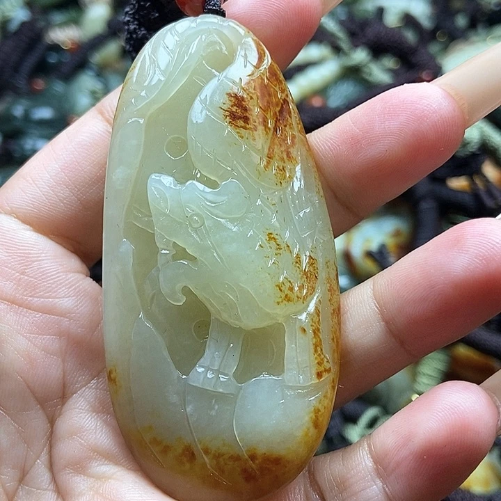 和田玉颈饰未镶嵌