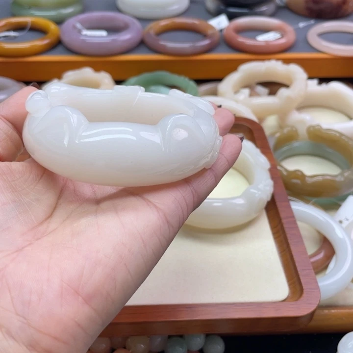 未镶嵌石英岩玉珠宝奇石想***胖