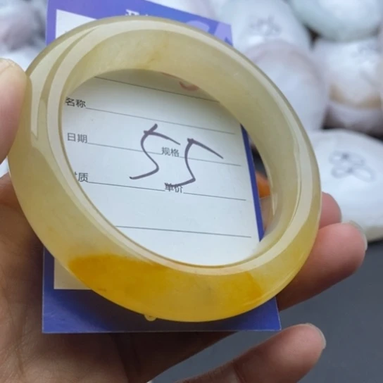 石英质玉未镶嵌手镯