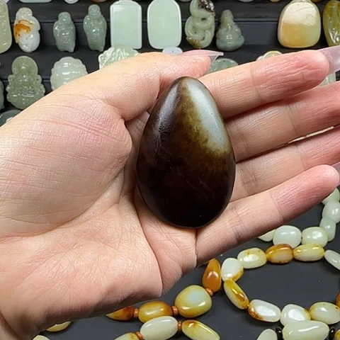 和田玉未镶嵌把件人****点