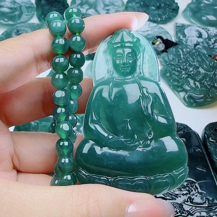 翡翠未镶嵌颈饰多样性发货天然的A货翡翠