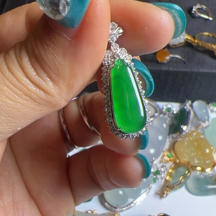 翡翠吊坠(不含链)18K金镶嵌龙*翡翠18k吊坠项链