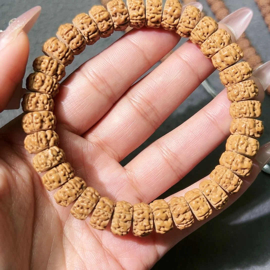 金刚菩提吊坠藏切盘龙纹手串