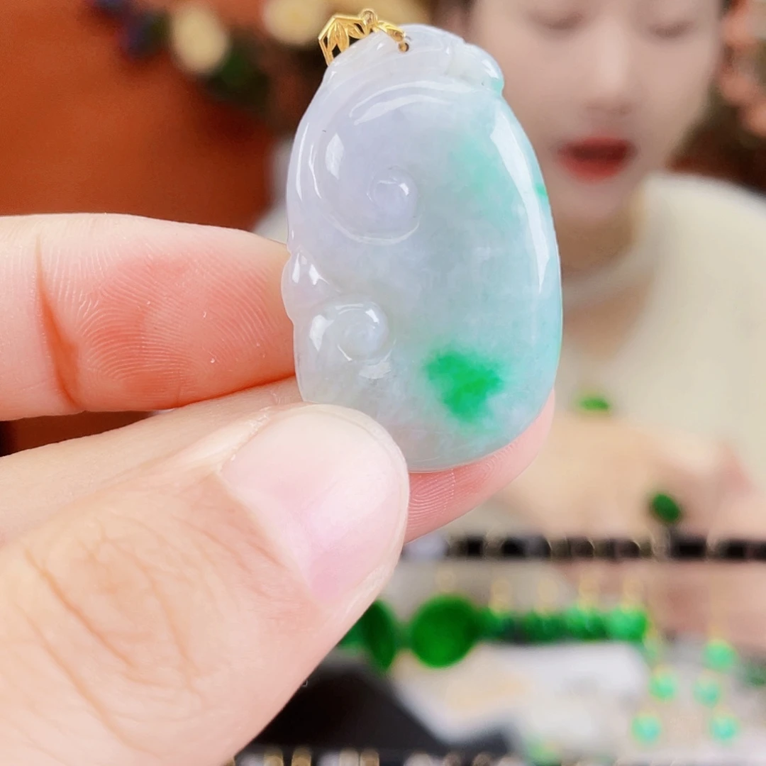 翡翠18K金镶嵌耳饰