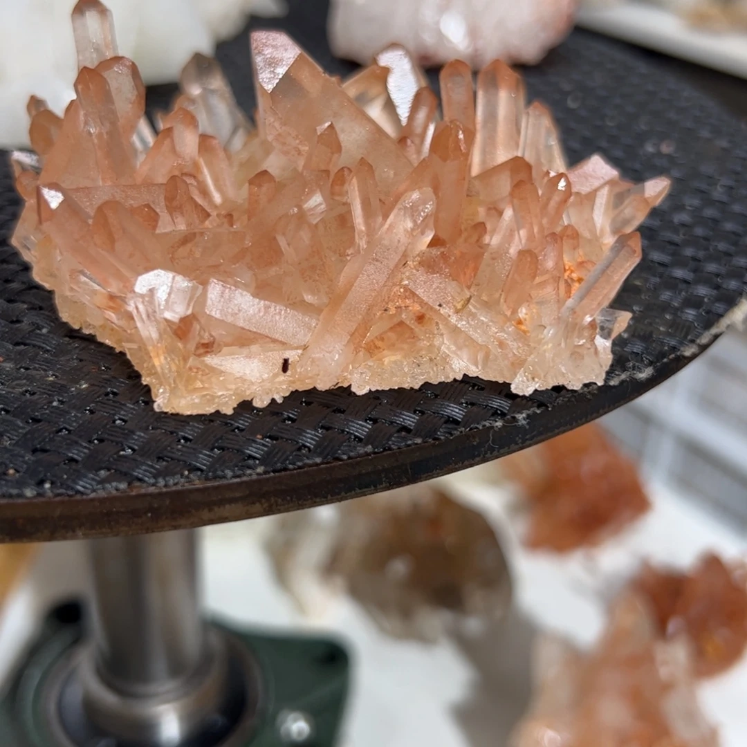莯***u未镶嵌珠宝半成品水晶