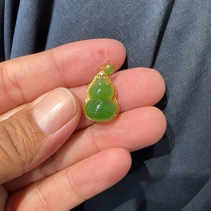 和田玉（碧玉）18K金镶嵌颈饰