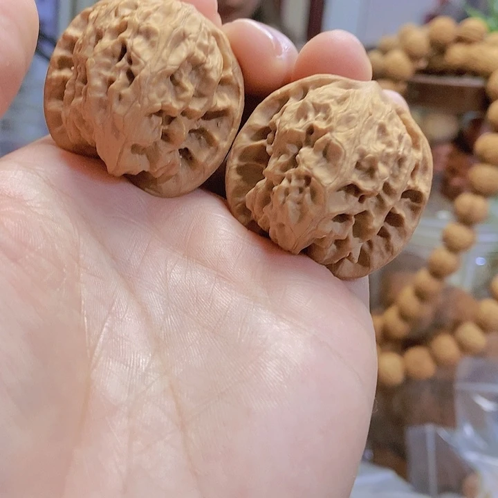 【闪购商品】文玩核桃把件37野狼