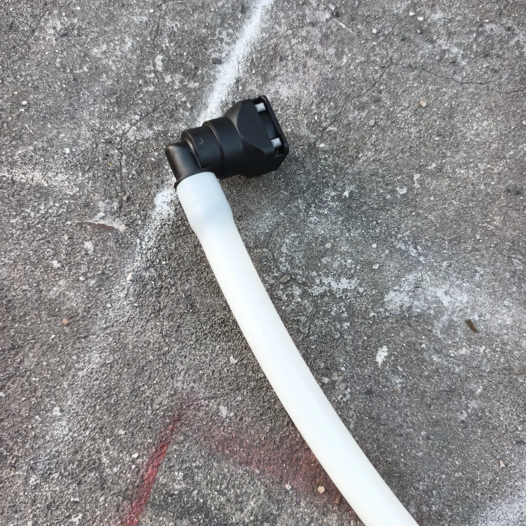 新款东风天龙燃油管接头油管快插油箱油泵滤芯油泵快速接头直通