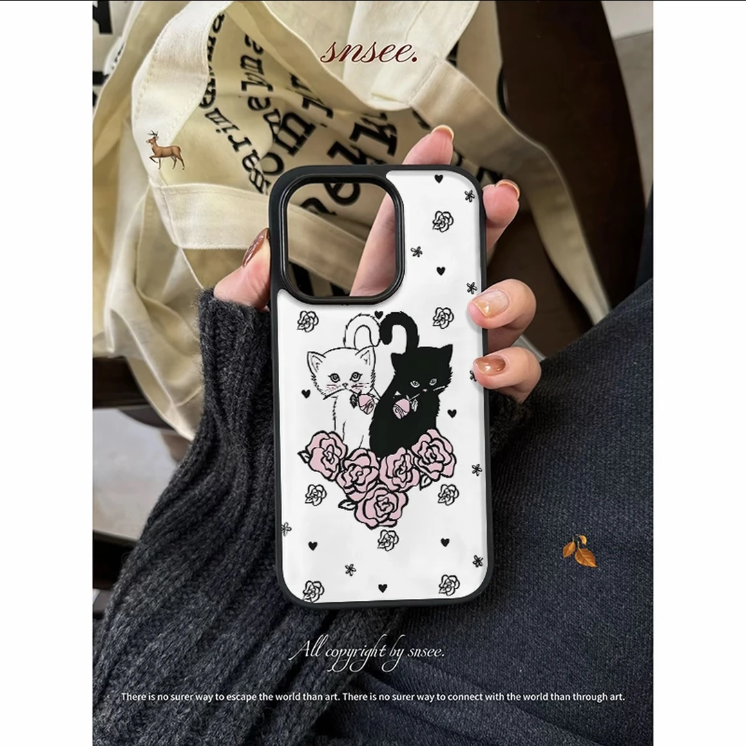 卡通可爱叼玫瑰黑猫白猫适用苹果16pro/iPhone15p/14手机壳13防摔