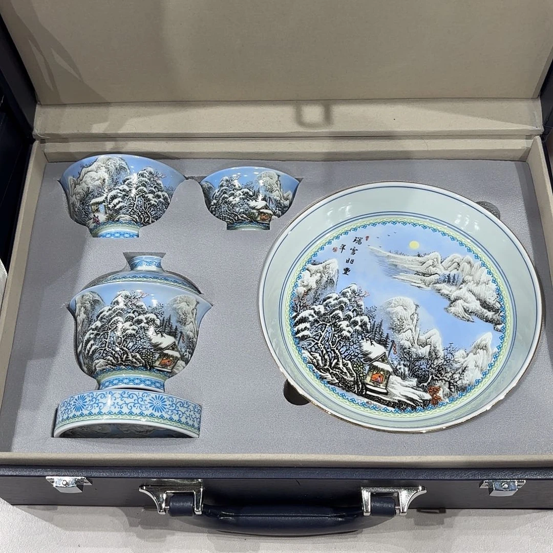 瓷片景德镇瓷器精品陈列