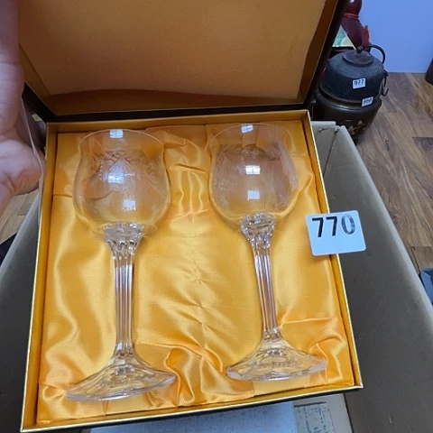 瓷片呀工艺品摆件瓷器摆件正能量