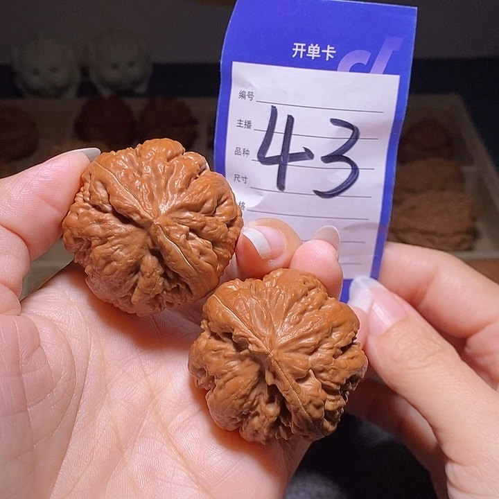 顺***！文玩核桃把件霸王龙