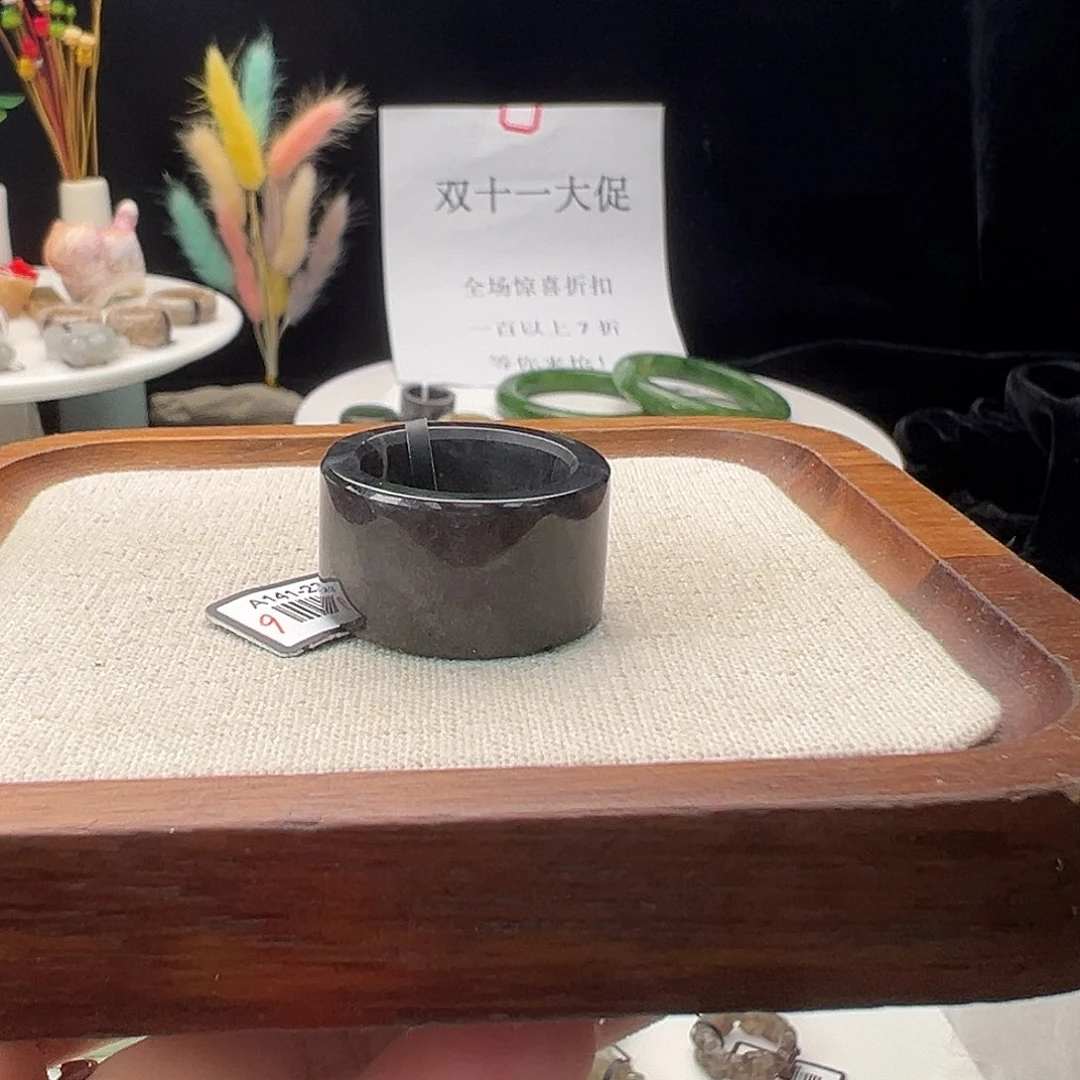 和田玉（糖玉）足铂镶嵌戒指k17 黑花直切 18.7 不退换