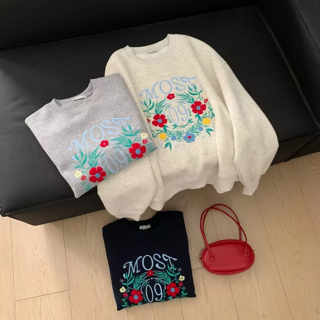 【韩系重工毛巾刺绣花朵圆领卫衣】25Q9657