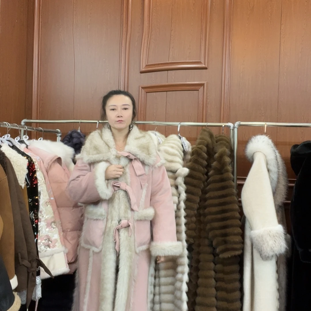 微瑕女装外套搭配