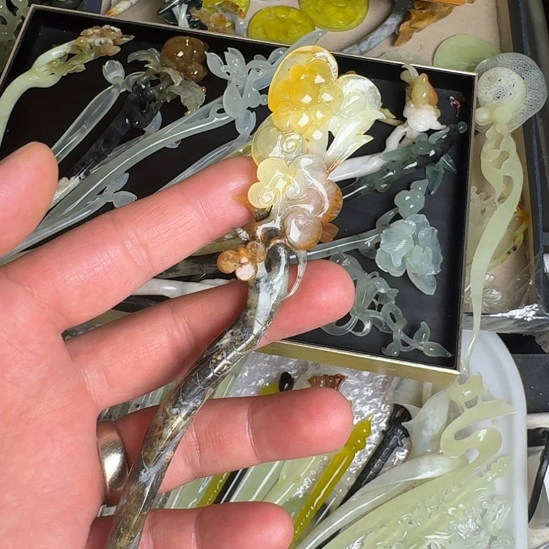 蛇纹石玉未镶嵌发饰