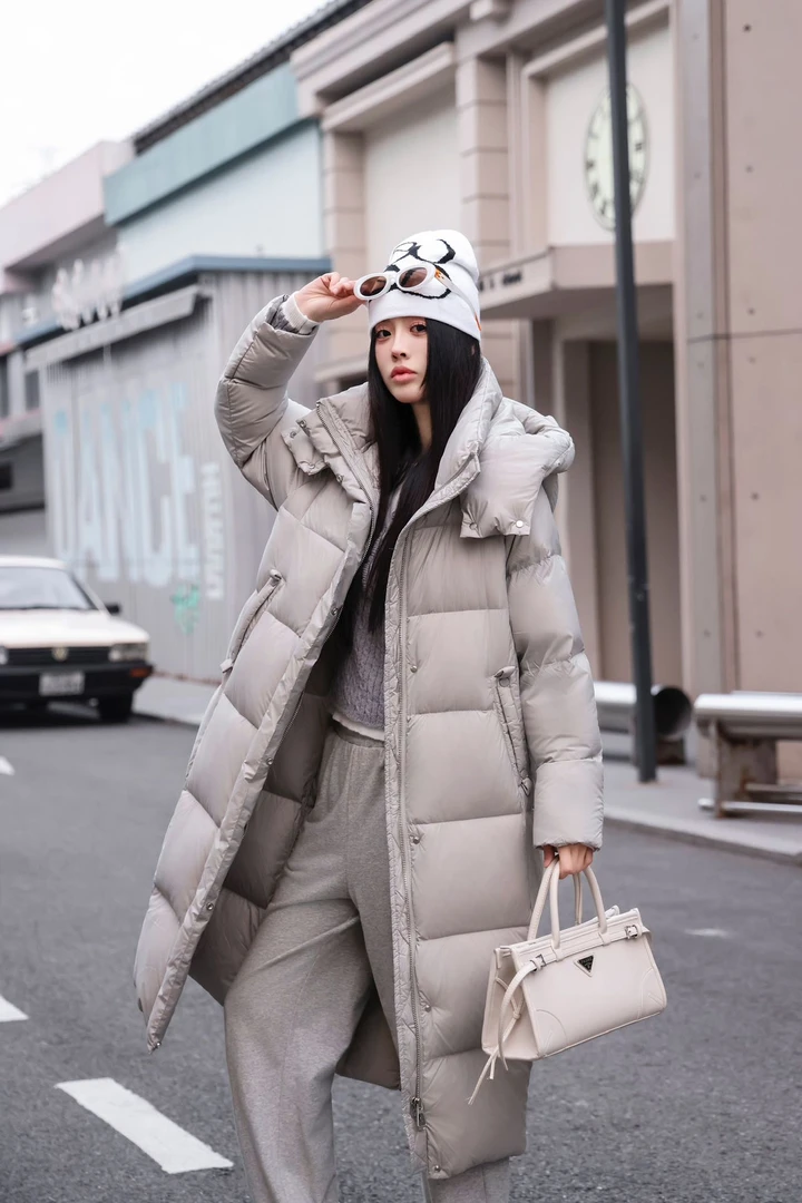 8010--2024冬季新款女款鸭绒服百搭长休闲时尚加厚韩版