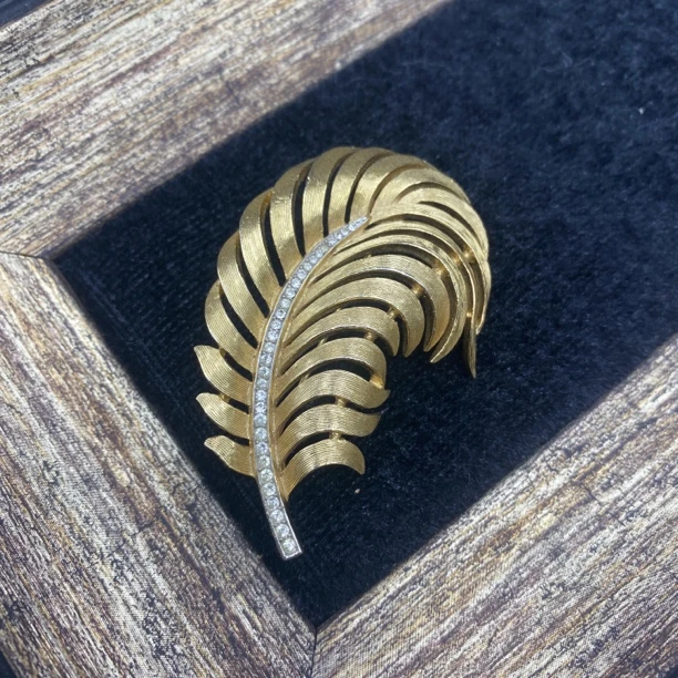 合金胸针 LL 中古vintage trifari翠法丽羽毛胸针