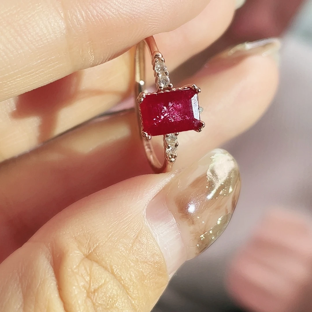 银S925镶嵌红宝石戒指