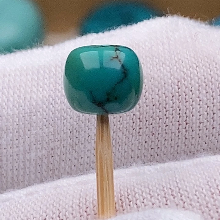 绿松石未镶嵌珠宝奇石8