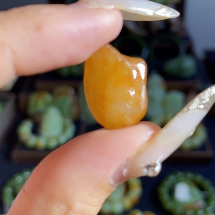 和田玉未镶嵌吊坠(不含链)