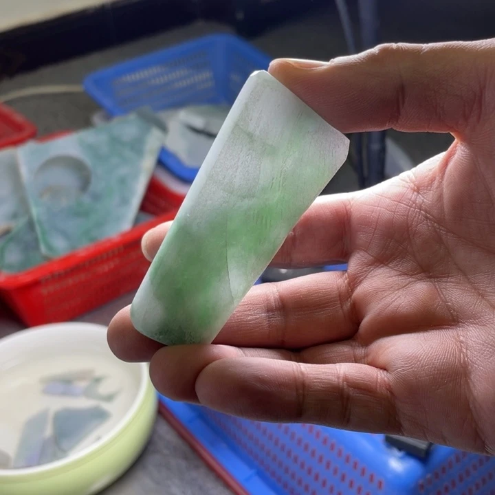 定制翡翠未镶嵌翡翠