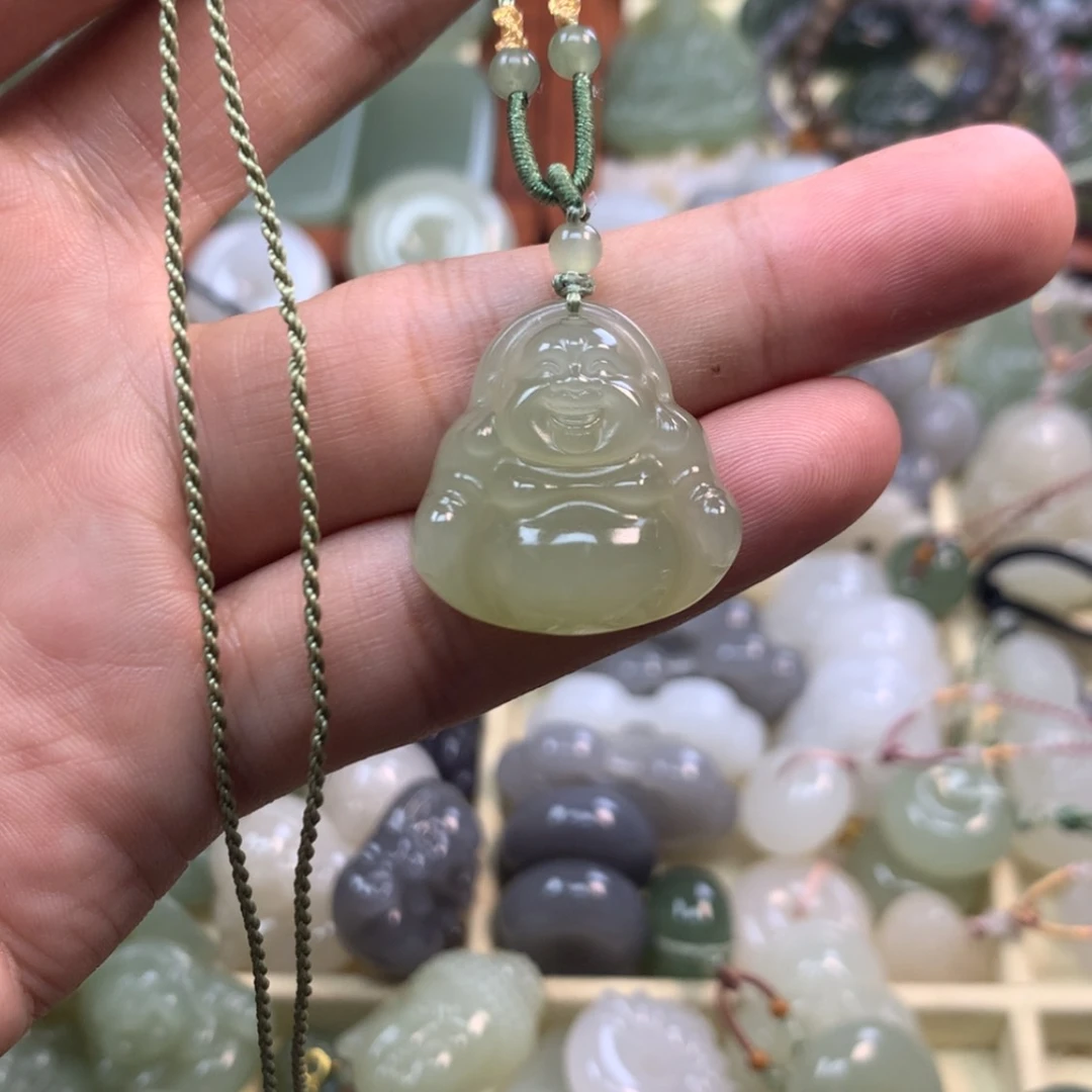 【闪购商品】颈饰未镶嵌和田玉