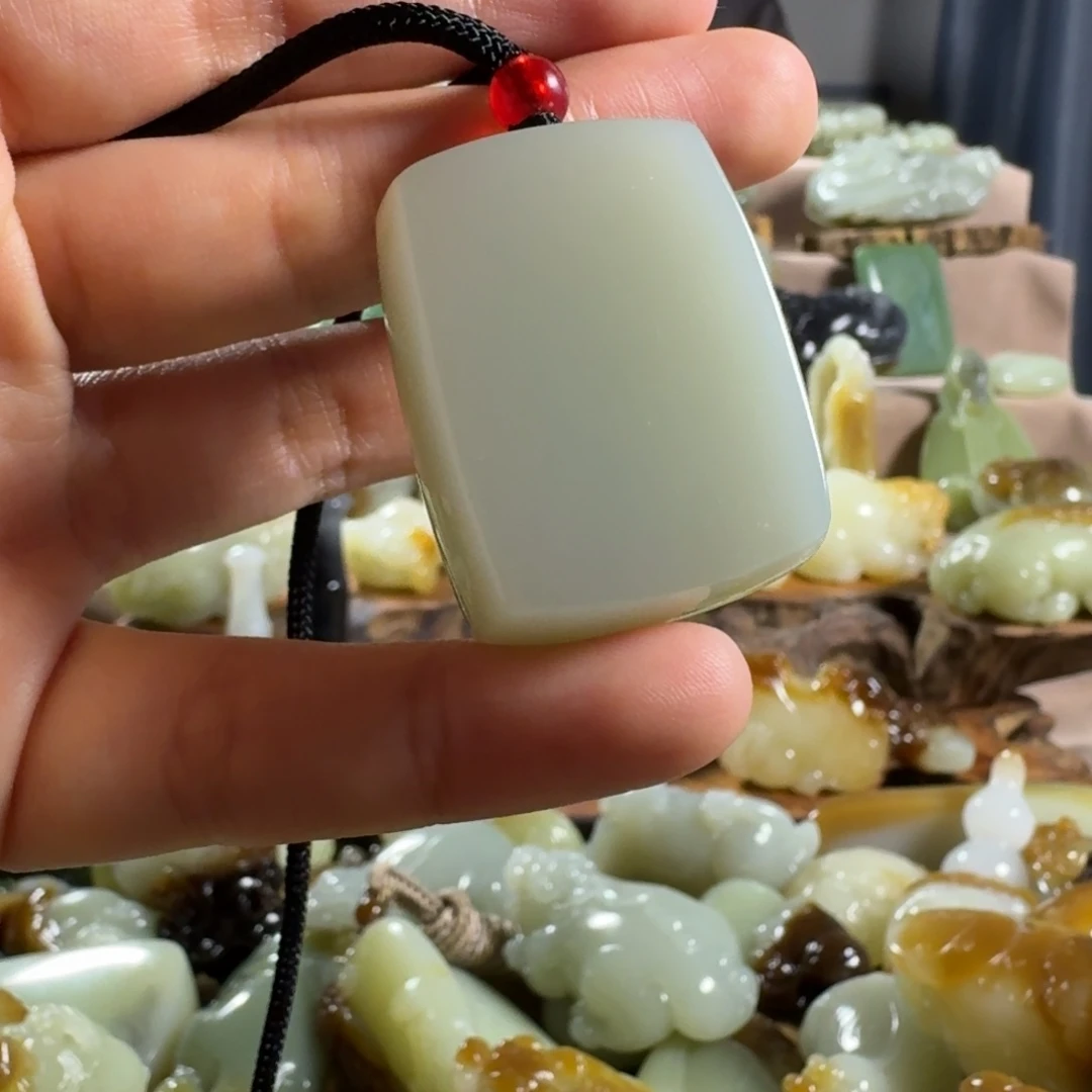 和田玉（糖玉）未镶嵌挂件