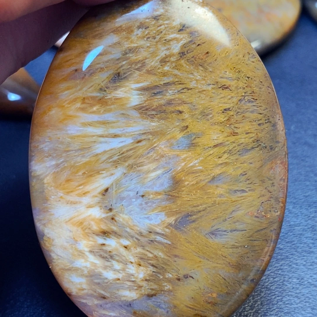 未镶嵌颈饰玛瑙/玉髓孤*