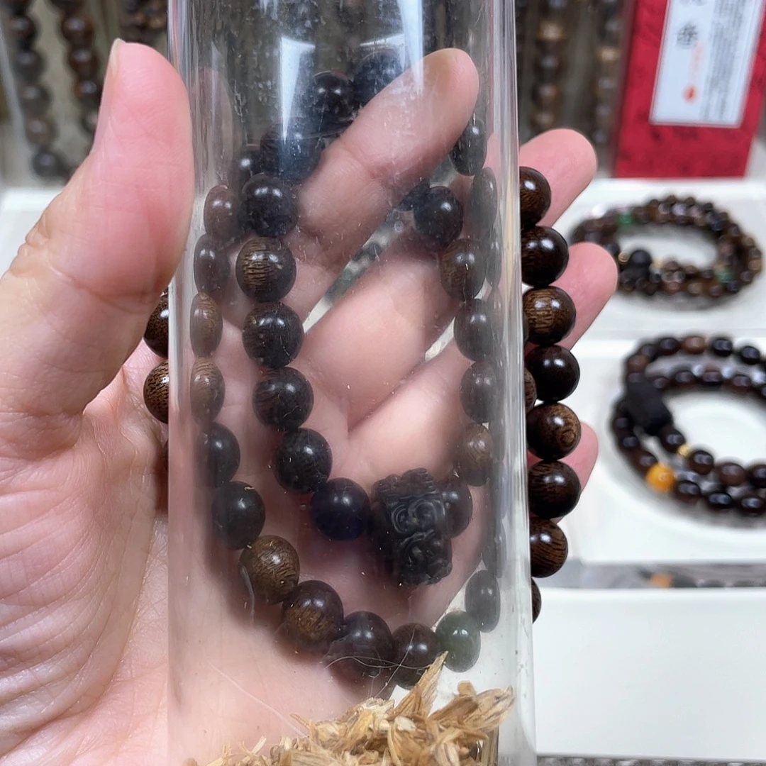 微****沉香沉香碎屑+越南芽庄白奇楠留疤料1.0