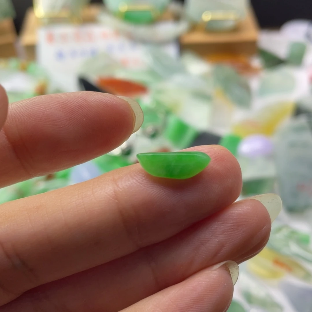 定制翡翠未镶嵌天然缅甸翡翠