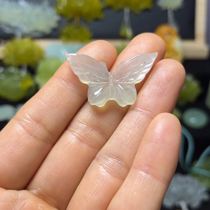 蛇纹石玉未镶嵌颈式