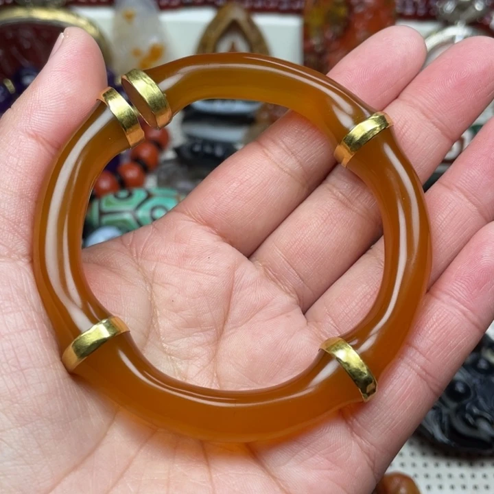 湛***蓝玛瑙/玉髓未镶嵌颈饰